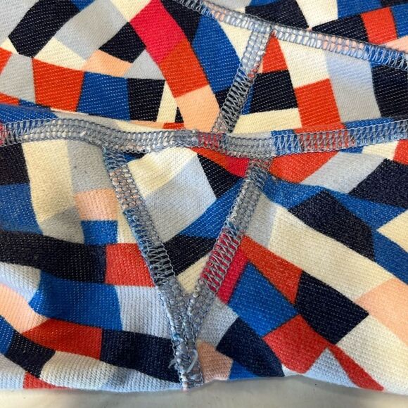Lululemon | Wunder Under Crop III Capoeira Multi Abstract Design 6 - Picture 9 of 10